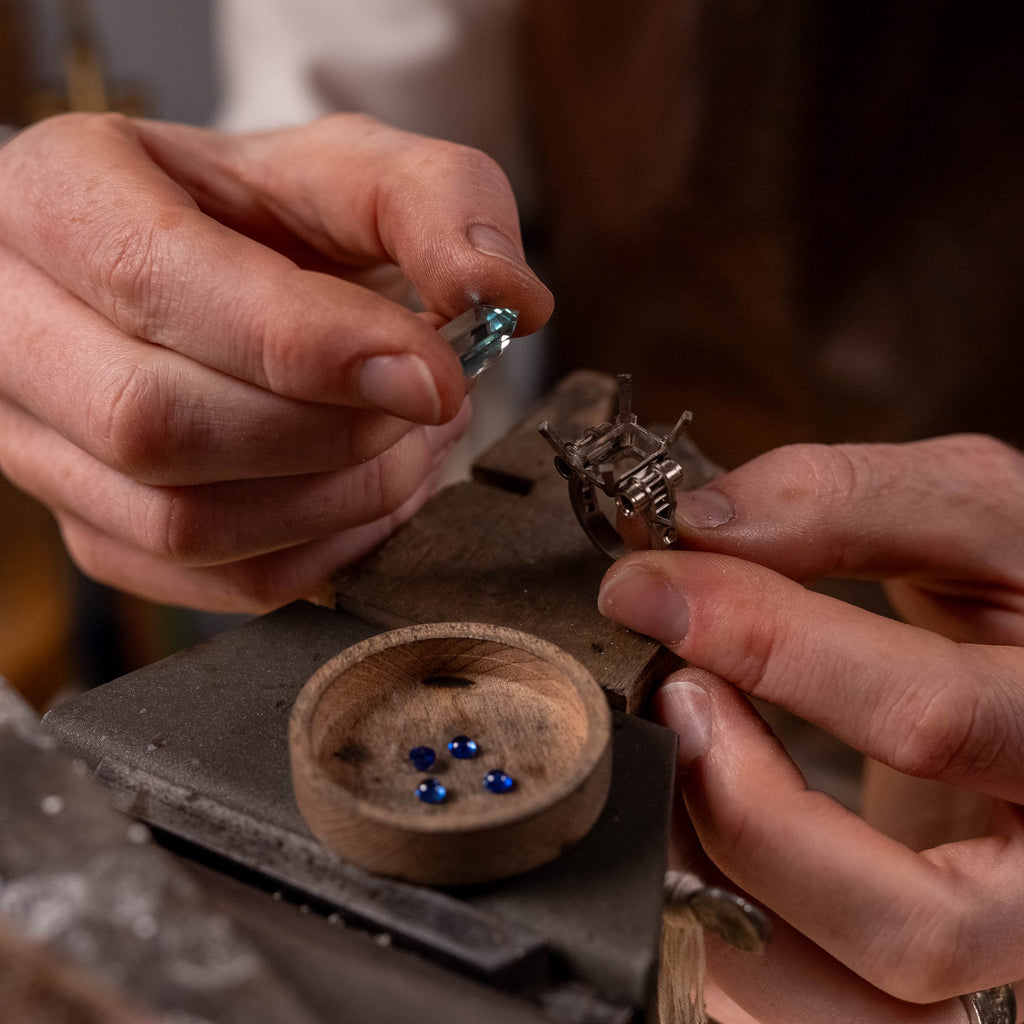Handcrafting a jewellery restoration