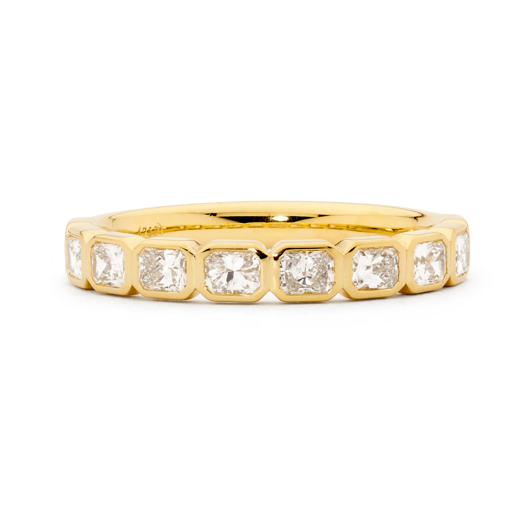 18ct Yellow Gold & Radiant Cut Diamond Wedding Band