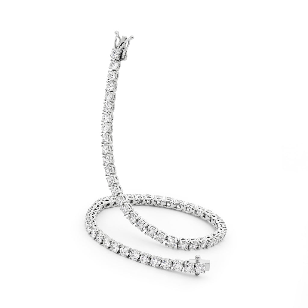 18ct White Gold & Diamond Bracelet (62 Diamonds)