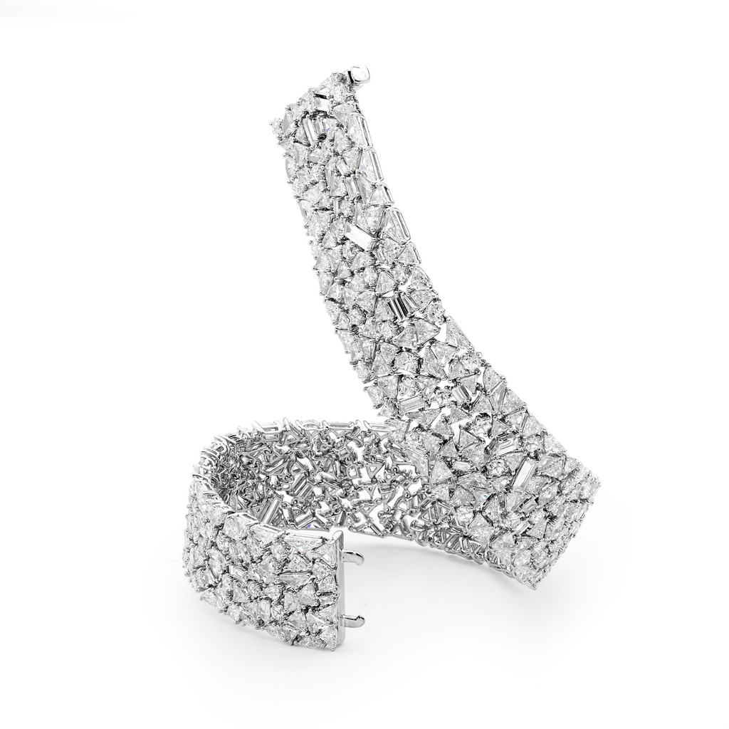 18ct White Gold & Thick Diamond Bracelet (370 Diamonds)