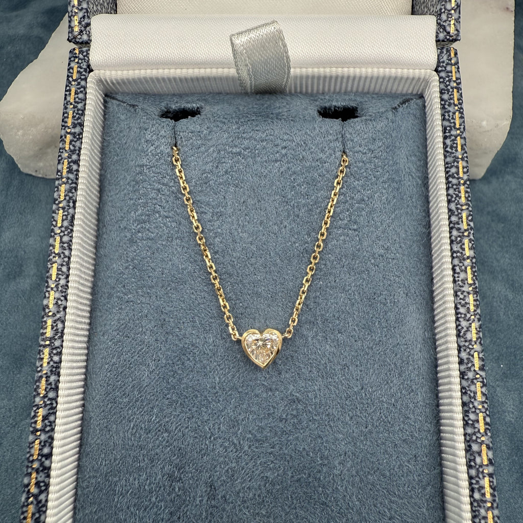 18ct Yellow Gold & Heart Diamond Pendant
