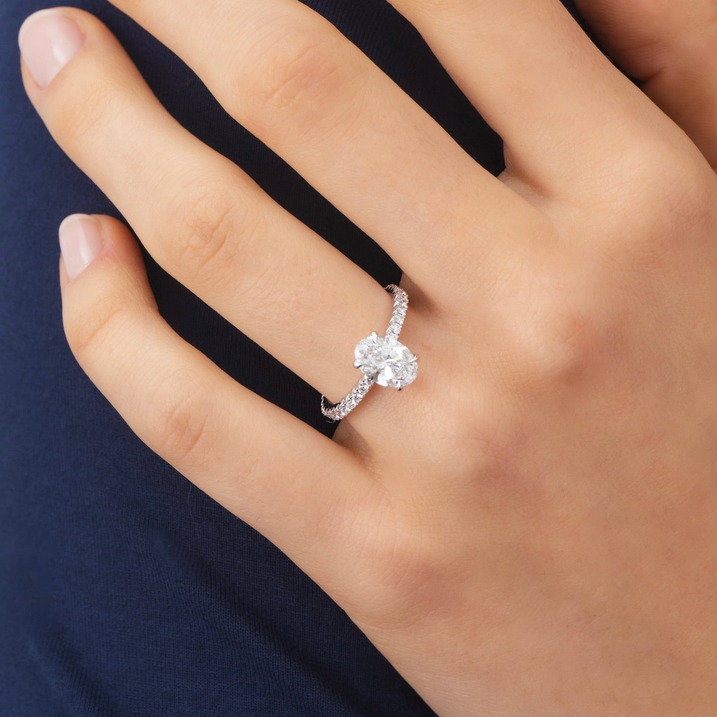 18ct White Gold Oval Cut Diamond Engagement Ring – Matthew