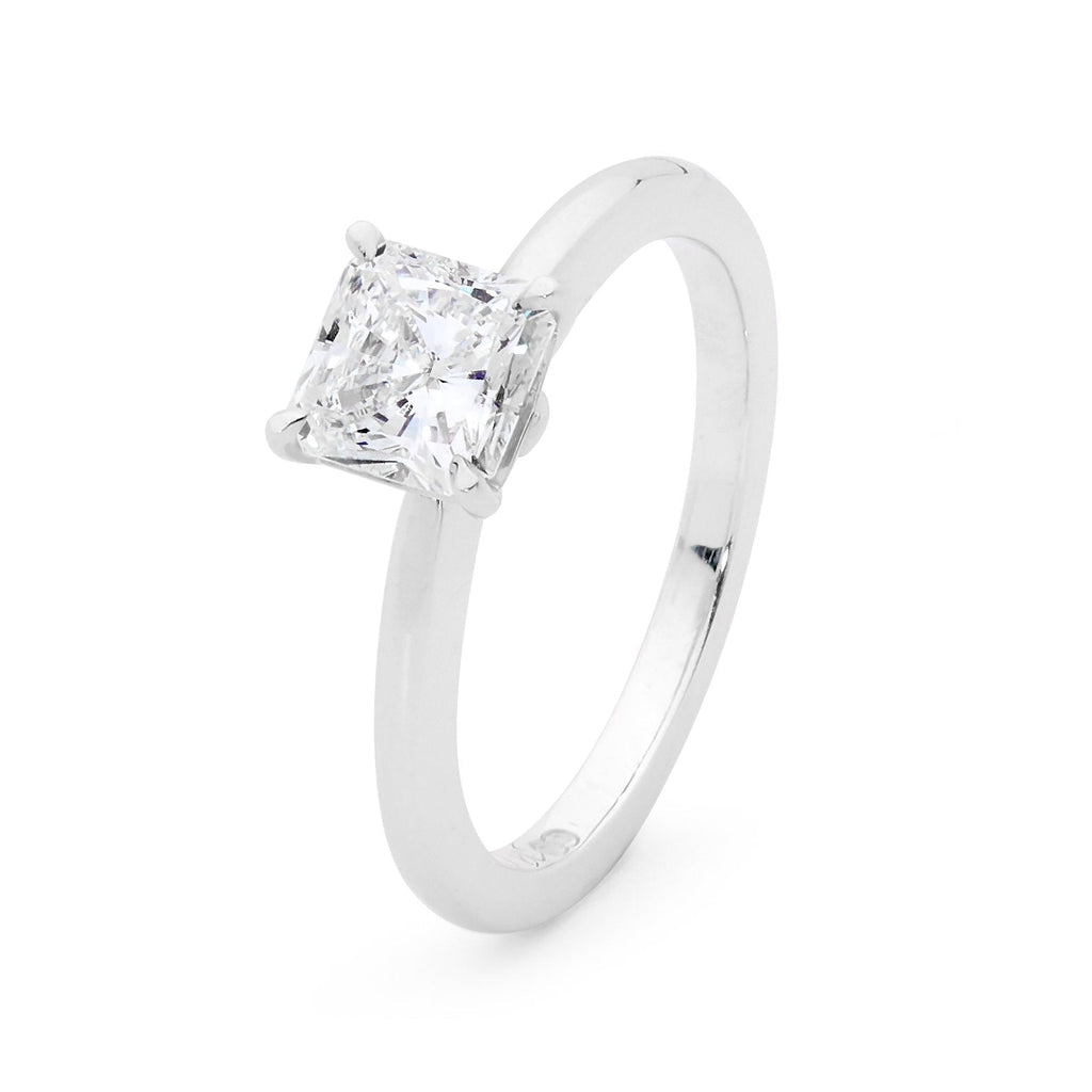 18ct white gold and diamond engagement ring